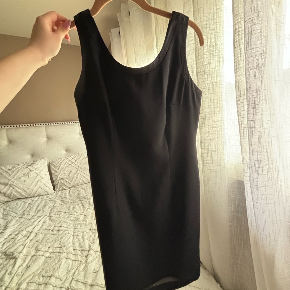 Elegant Black Sleeveless Dress